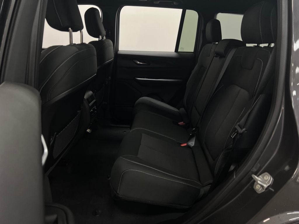 2026 Jeep Grand Cherokee GRAND CHEROKEE LAREDO X 4X2