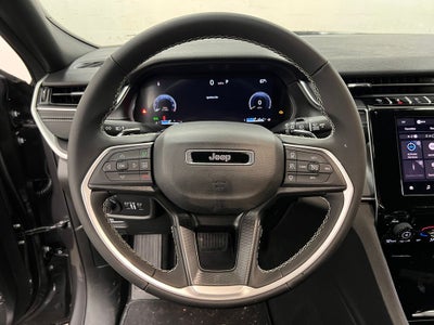 2025 Jeep Grand Cherokee GRAND CHEROKEE LAREDO 4X2