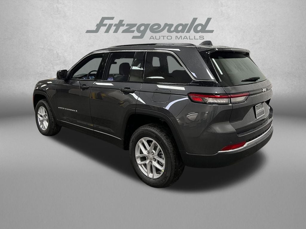 2025 Jeep Grand Cherokee GRAND CHEROKEE LAREDO 4X2