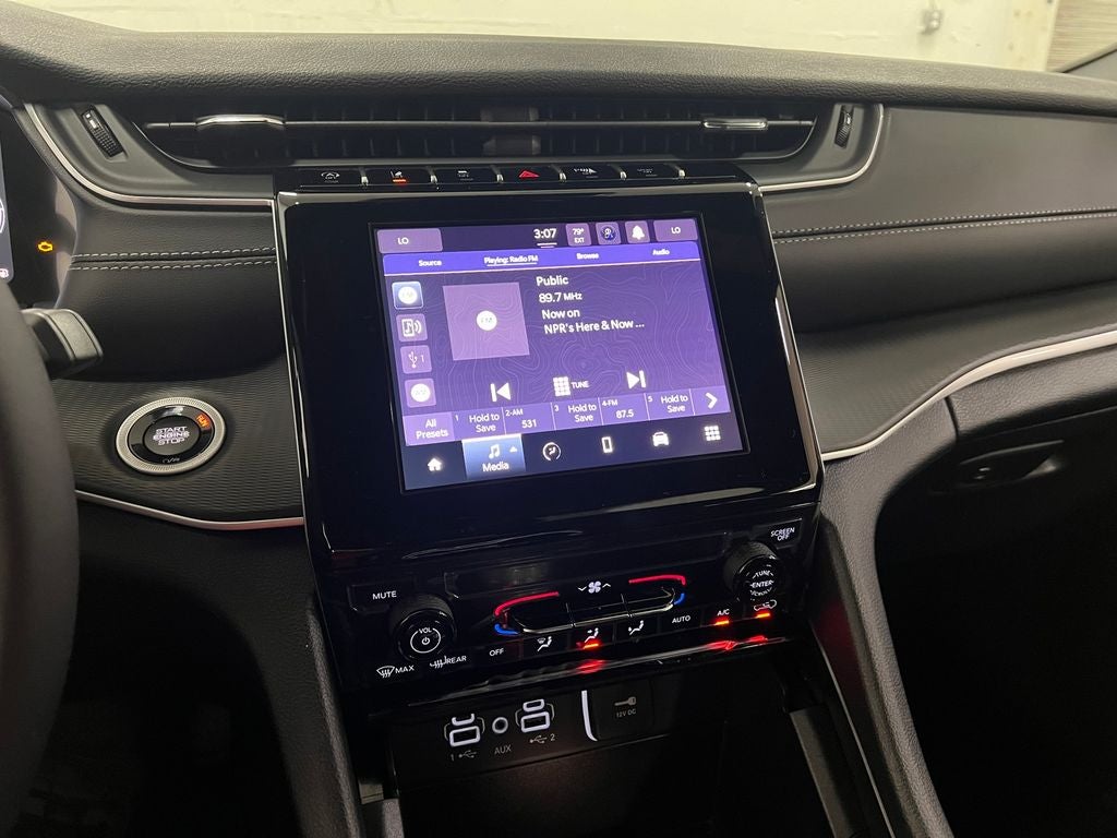 2025 Jeep Grand Cherokee GRAND CHEROKEE LAREDO 4X2