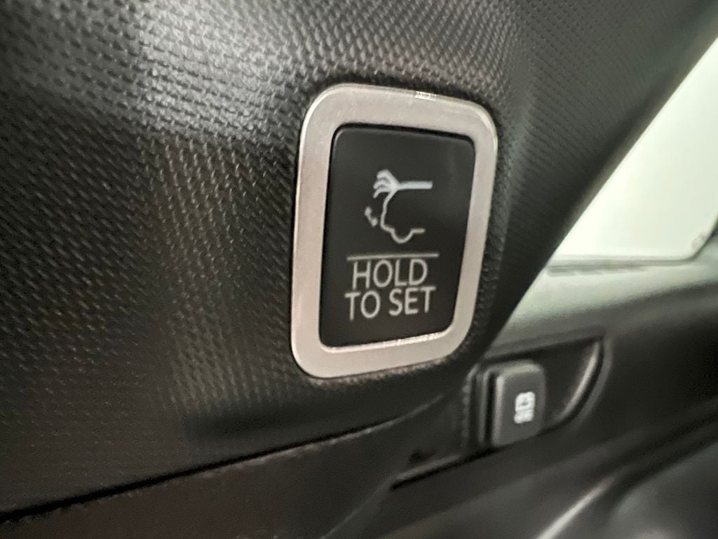 2025 Jeep Grand Cherokee GRAND CHEROKEE LAREDO 4X2