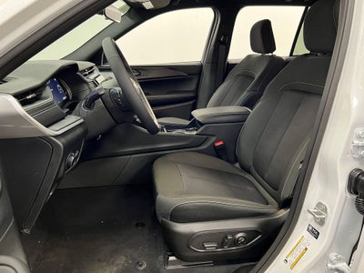2025 Jeep Grand Cherokee GRAND CHEROKEE LAREDO 4X2