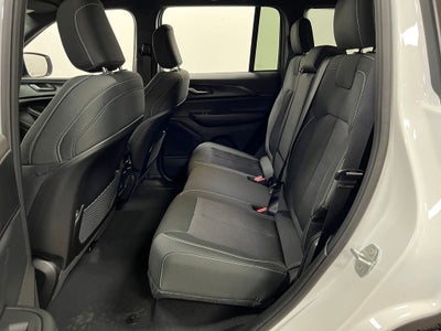 2025 Jeep Grand Cherokee GRAND CHEROKEE LAREDO 4X2