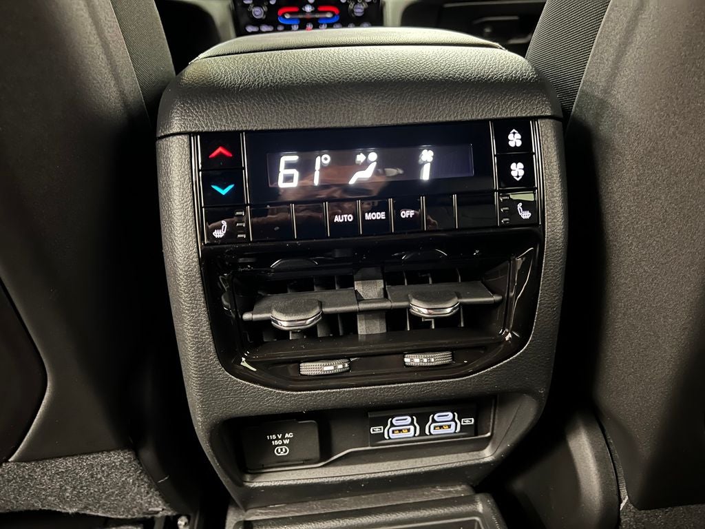 2025 Jeep Grand Cherokee GRAND CHEROKEE L LIMITED 4X2