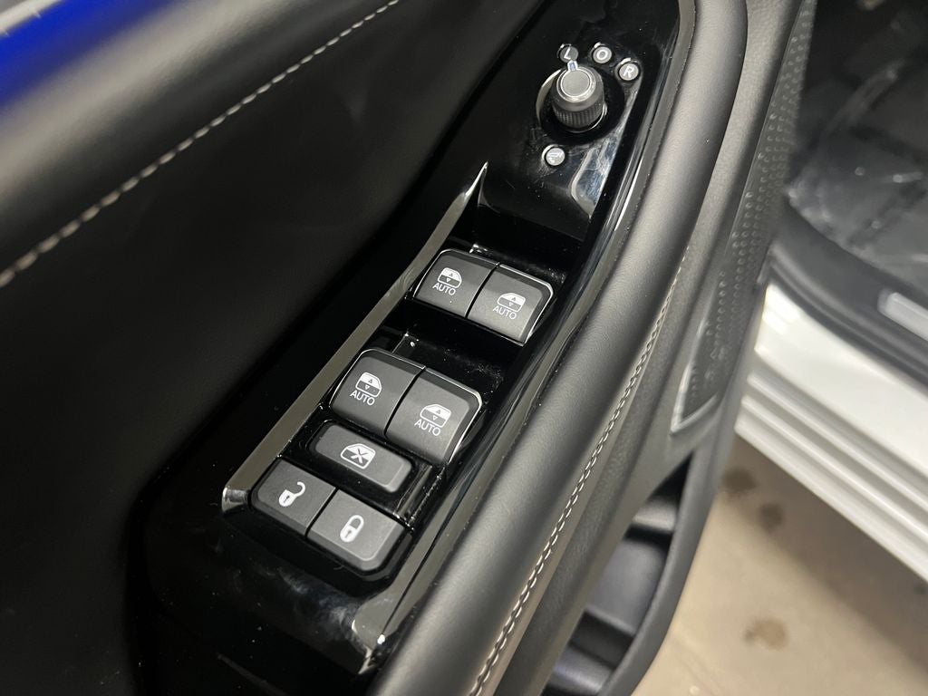 2023 Jeep Grand Cherokee L Overland 4x2