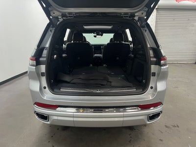 2023 Jeep Grand Cherokee L Overland 4x2