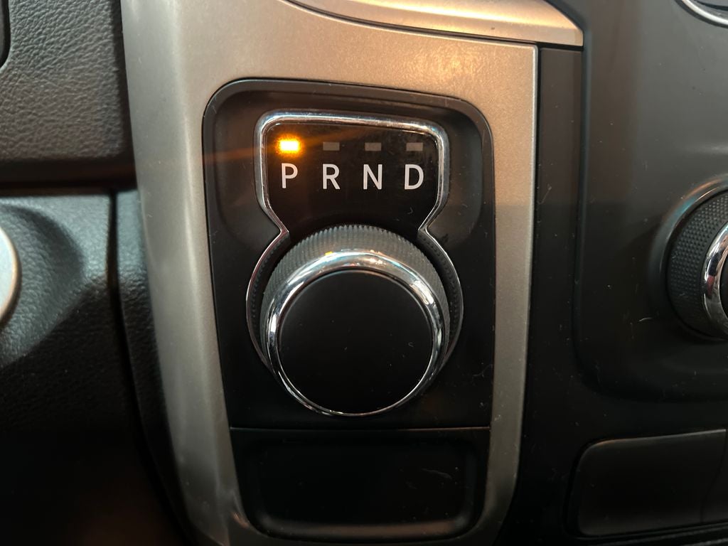 2019 RAM 1500 Classic SLT Crew Cab 4x2 6'4' Box