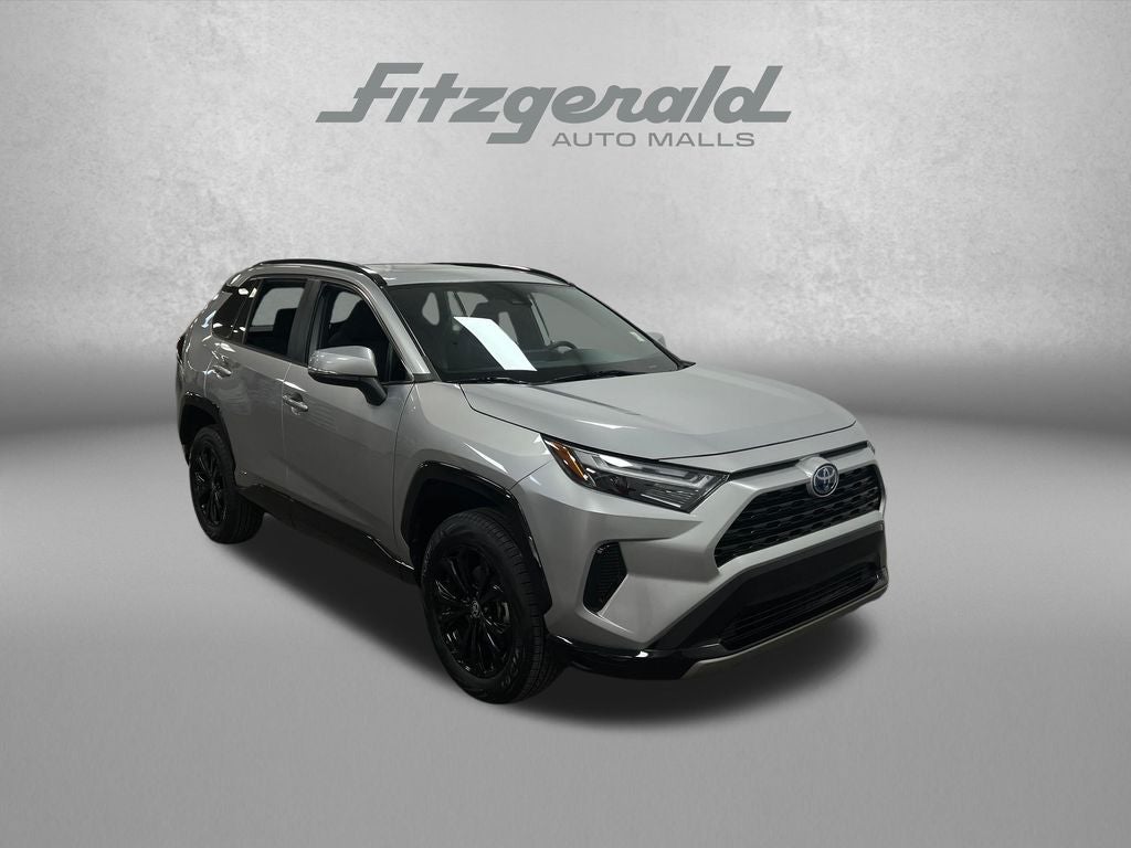 2022 Toyota RAV4 Hybrid SE