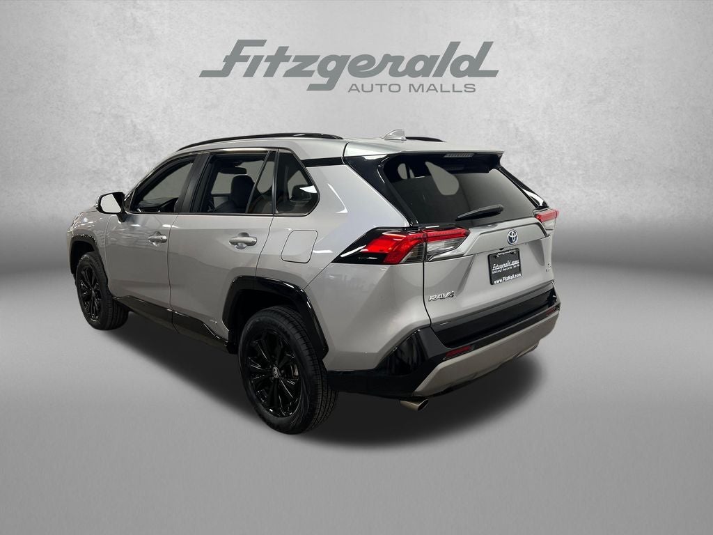 2022 Toyota RAV4 Hybrid SE