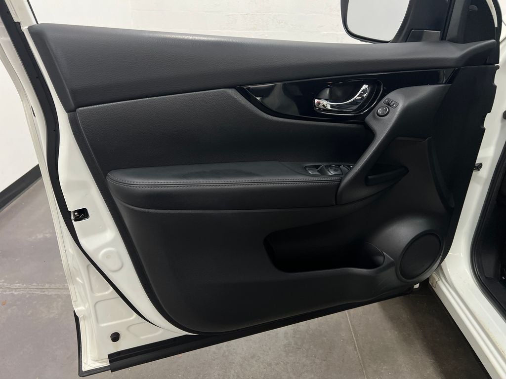 2017 Nissan Rogue Sport SV