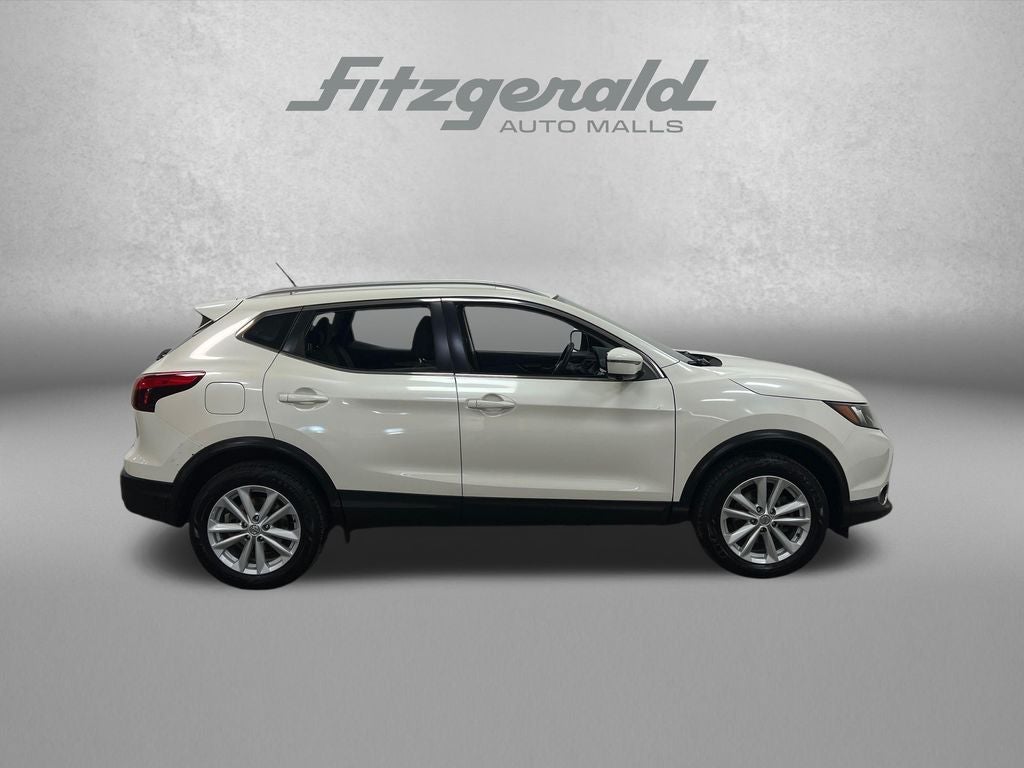 2017 Nissan Rogue Sport SV
